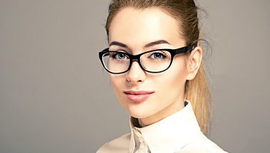 Intelligent People Have Fewer Friends, Here's Why...